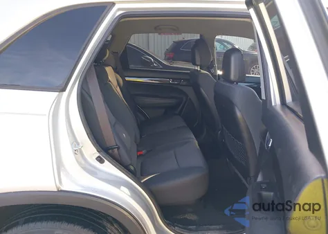 2013 Kia Sorento Lx z USA, uszkodzony, nr VIN 5XYKT3A17DG325415